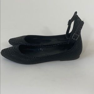 Joes Black Flats